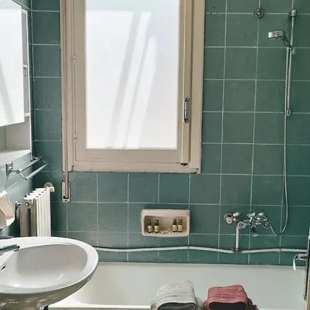 Maison De Charme A 2 Pas Du Centre Historique 펜션 *